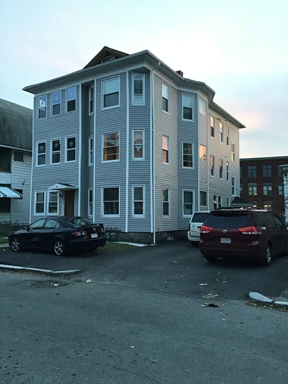 6 Ives St, Worcester, MA 01603 - photo 2