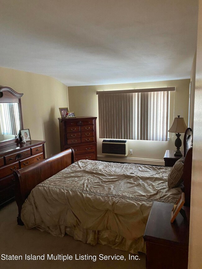 19 Fuller Ct unit A, Staten Island, NY 10306 - photo 6