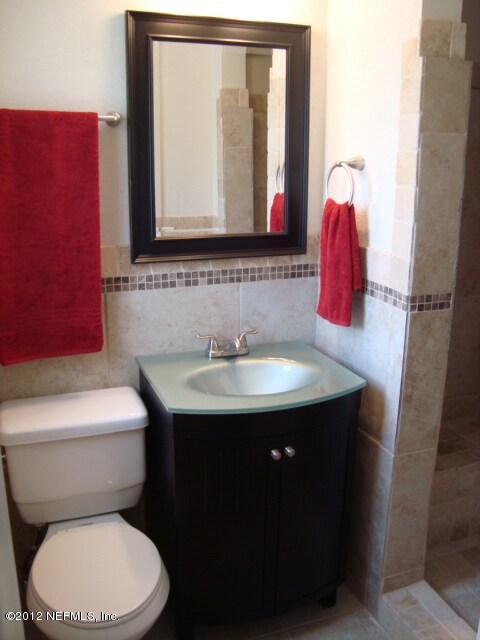 3843 Macgregor Dr, Jacksonville, FL 32210 - photo 4