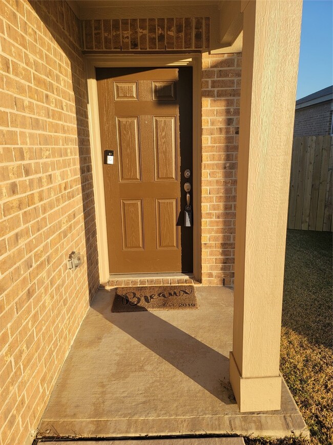 11006 Victoria Oak Bend Dr, Humble, TX 77396 - photo 2