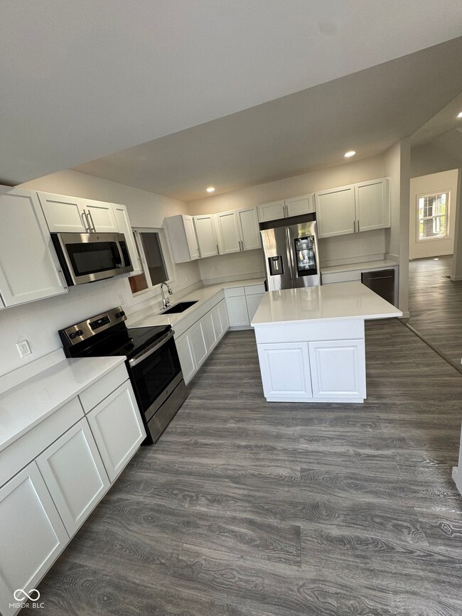 1534 S State Ave, Indianapolis, IN 46203 - photo 6