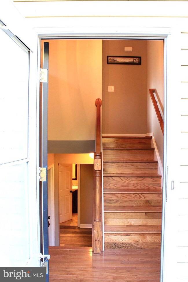 36064 Wilderness Shores Way, Locust Grove, VA 22508 - photo 5