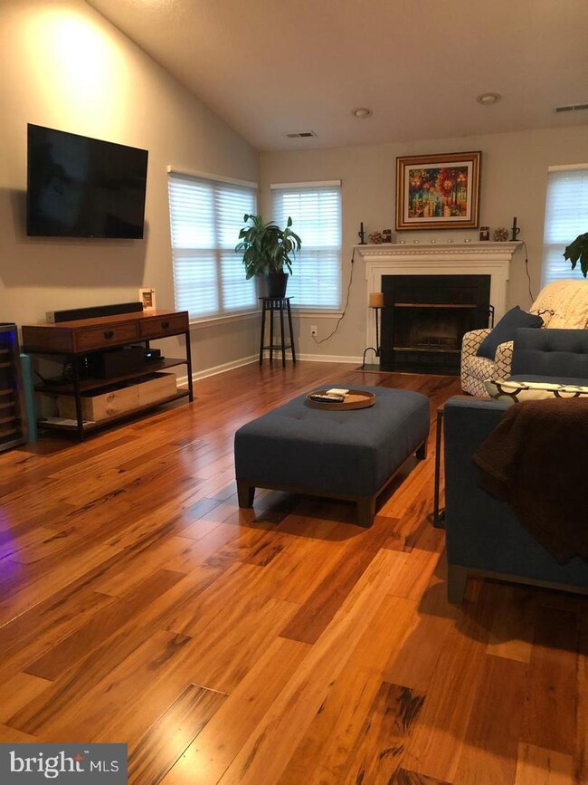 361 Radford Ct unit 361, Glen Mills, PA 19342 - photo 3