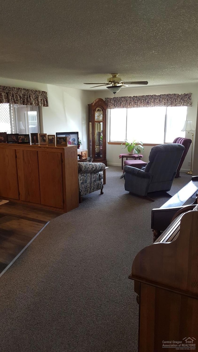 1147 NW 8th St, Redmond, OR 97756 - photo 4