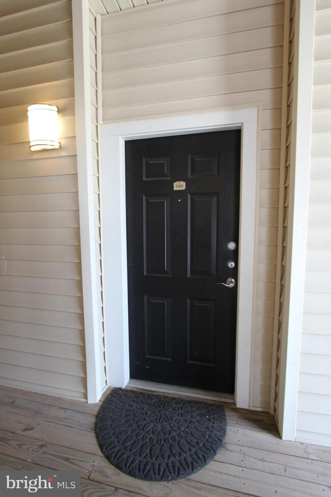 11352 Aristotle Dr unit 7-310, Fairfax, VA 22030 - photo 3