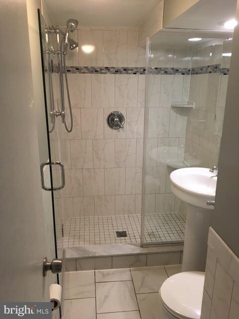 7423 Bay Front Rd, Baltimore, MD 21219 - photo 6