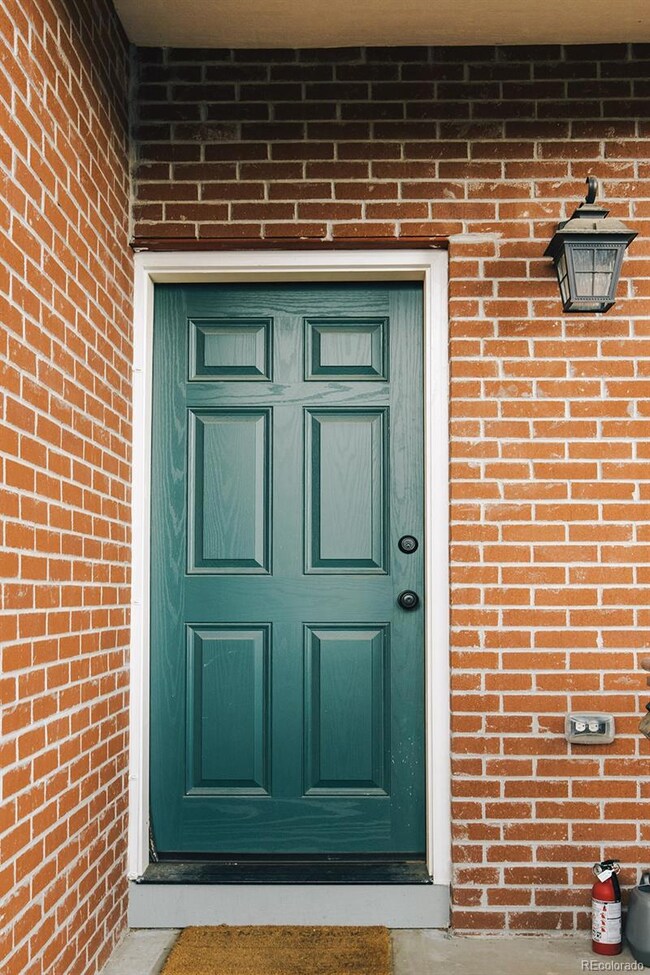 818 S Kalispell Cir unit 102, Aurora, CO 80017 - photo 4