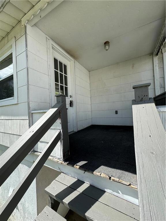 312 Oak St unit Rear Unit, Walnutport, PA 18088 - photo 2