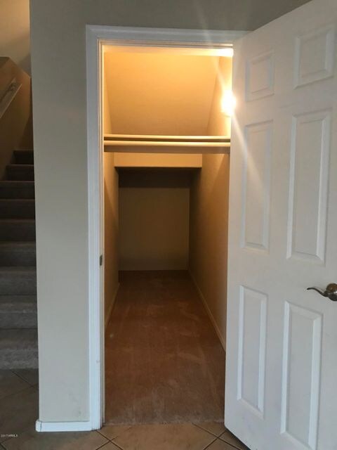 Extra Storage undernieth stairs