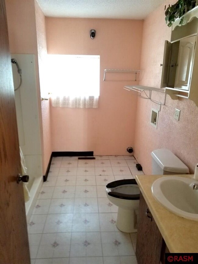 19180 U S 14, New Ulm, MN 56073 - photo 3