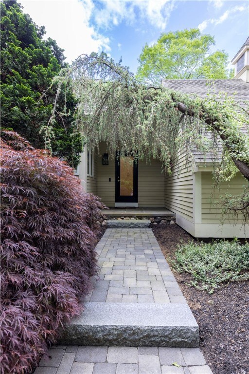 1110 Curtis Corner Rd, Wakefield, RI 02879 - photo 5