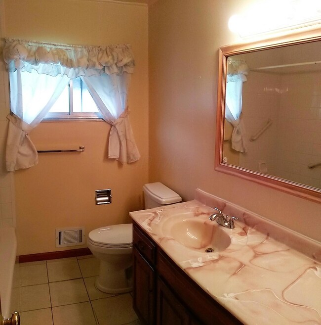 Full Bathroom