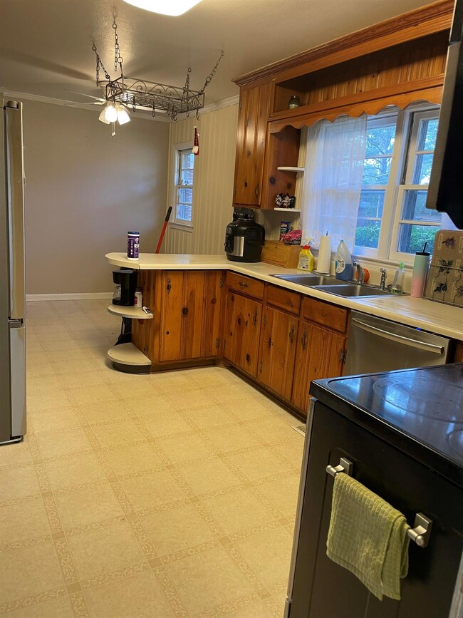 758 Winchester Cir, Macon, GA 31210 - photo 3