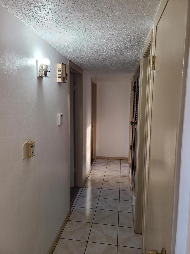 257 Maricela Dr, El Paso, TX 79915 - photo 5