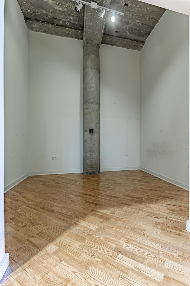 Shoemaker Lofts unit 117, Chicago, IL 60618 - photo 6