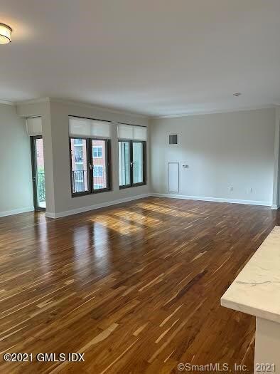 70 Forest St unit 8E, Stamford, CT 06901 - photo 2