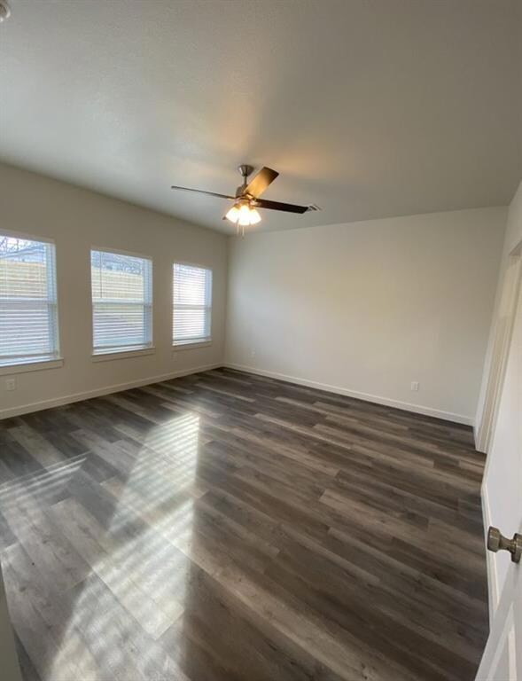 924 W Collins St, Denison, TX 75020 - photo 6