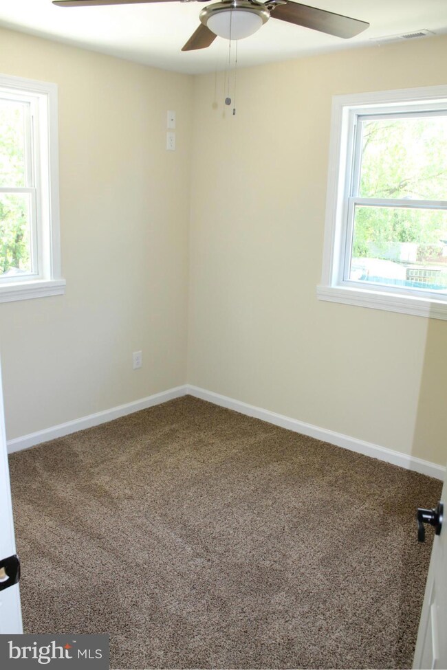 183 Dunlap Rd, Pasadena, MD 21122 - photo 7