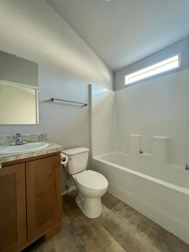 4000 Round Lake Rd. #96