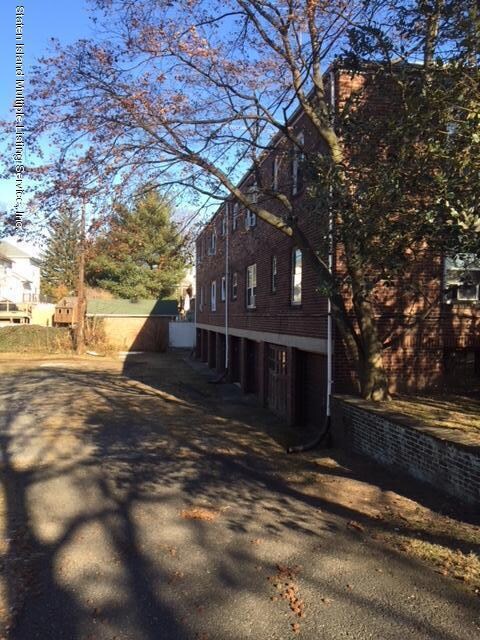 181 3rd St unit 1st Floor, Staten Island, NY 10306 - photo 4