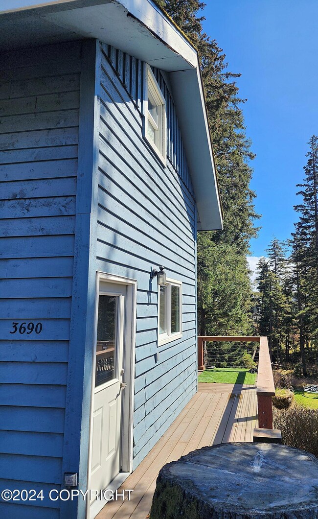 3690 Woodland Dr, Kodiak, AK 99615 - photo 4