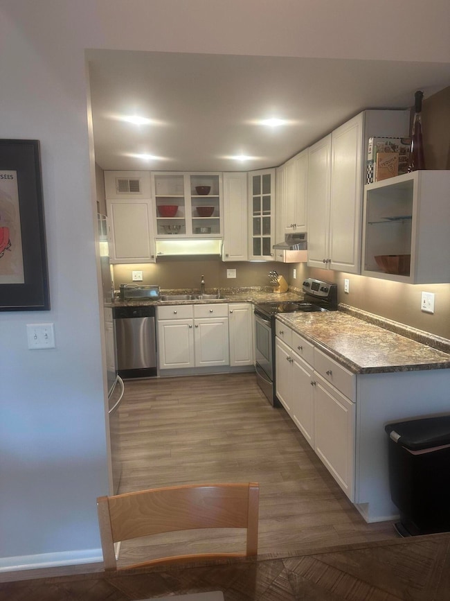 2440 W Good Hope Rd unit 47, Milwaukee, WI 53209 - photo 4