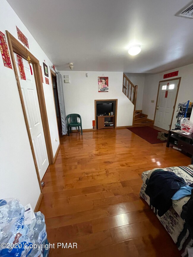 707 Avenue C, Stroudsburg, PA 18360 - photo 2