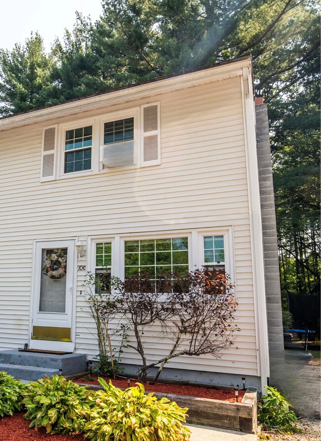 10 Woodburn Dr unit C, Litchfield, NH 03052 - photo 2