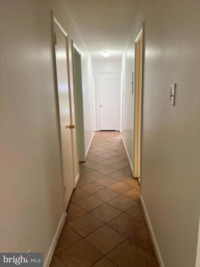 11623 Vantage Hill Rd unit C, Reston, VA 20190 - photo 6