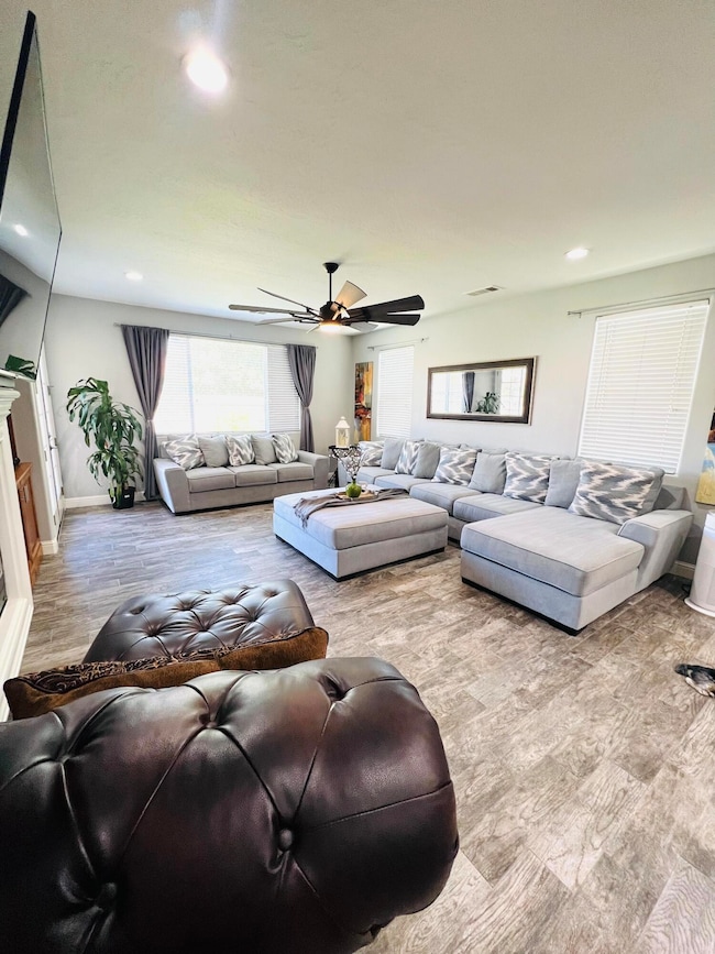 D709CFA5-33DB-4E9E-B5A4-C99CAF0D4468