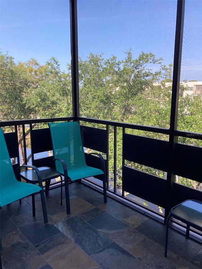 6080 80th St N unit 409, Saint Petersburg, FL 33709 - photo 2