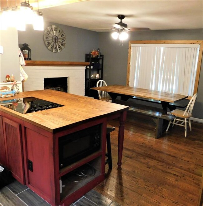 163 W Schroeder Way, Rushville, IN 46173 - photo 6