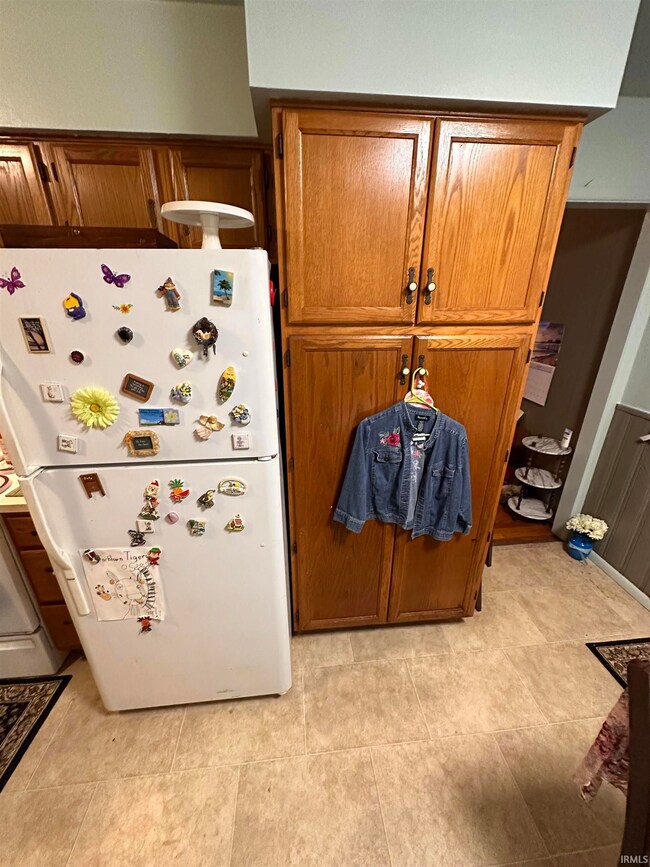 3205 S Jefferson St, Muncie, IN 47302 - photo 4