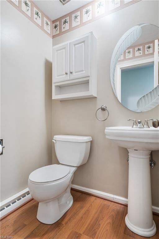 Half Bath off of the Entryway