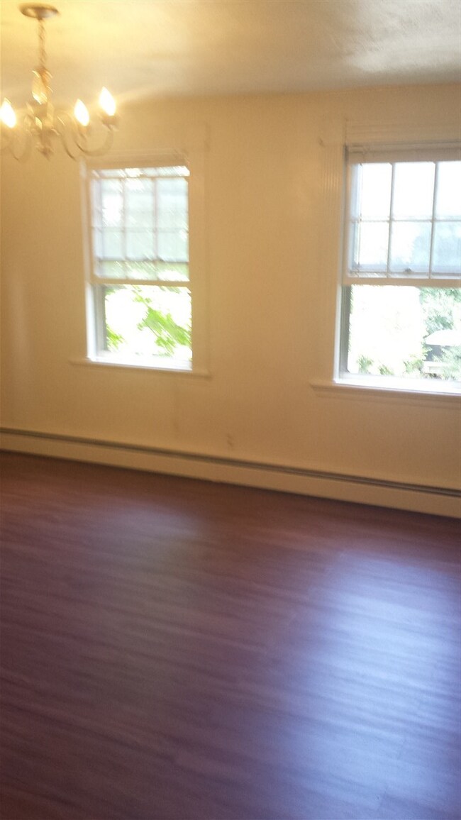 14 Exeter Rd unit 2, Newmarket, NH 03857 - photo 2