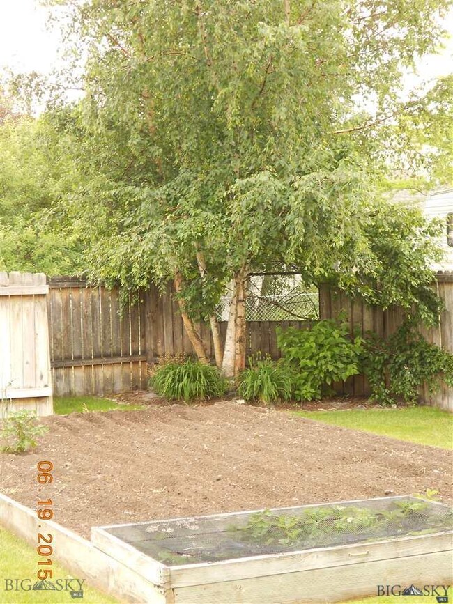 Raised garden beds