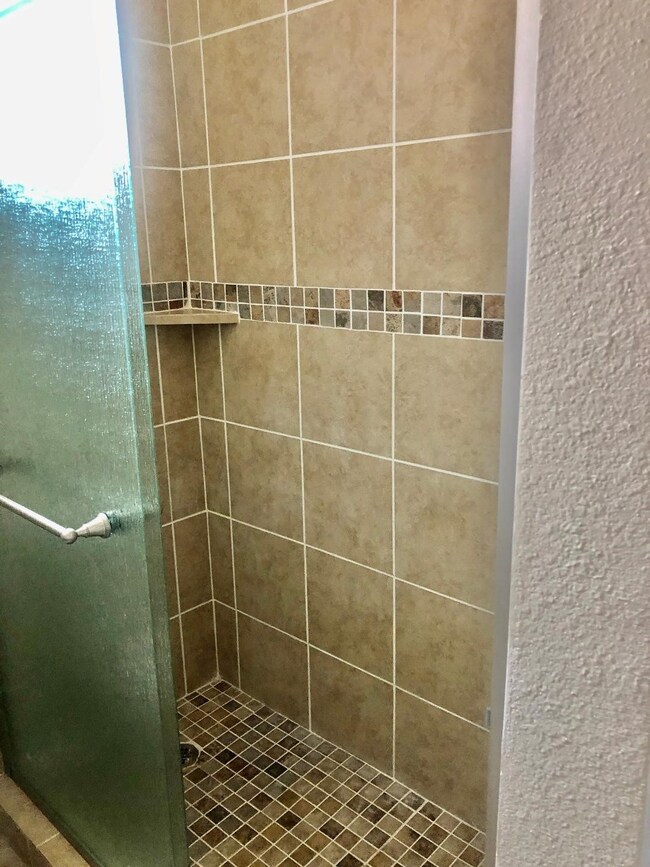 1302 Avenue G, Rosenberg, TX 77471 - photo 7