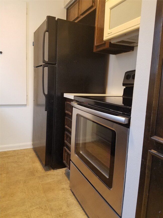 1603 W Main St unit 6, Houston, TX 77006 - photo 6