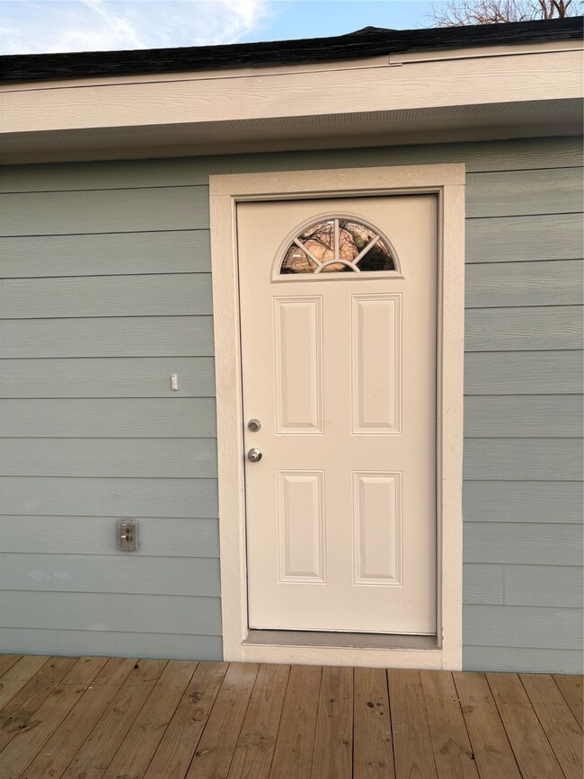 1809 Reese St, Houston, TX 77012 - photo 3