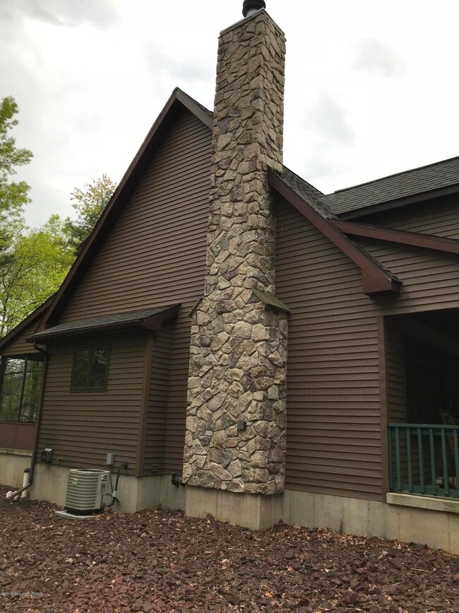 450 Dew Drop Dr, Jim Thorpe, PA 18229 - photo 2