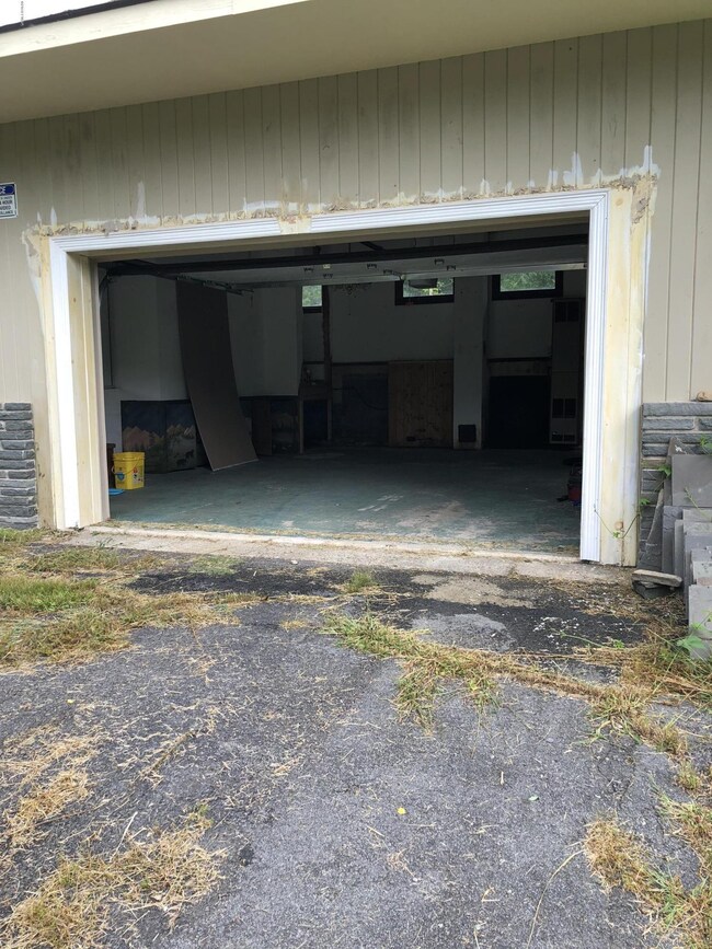 102 Mushroom Ct, Milford, PA 18337 - photo 3