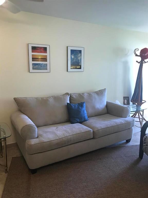 176 Cant H Living area 1