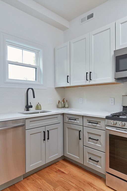359 Clementine Park unit 3, Boston, MA 02124 - photo 6
