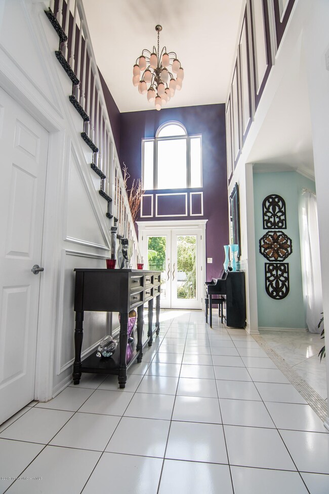 05-FOYER