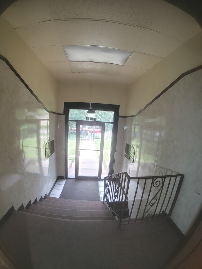 6529 S Kimbark Ave unit 1R, Chicago, IL 60637 - photo 4