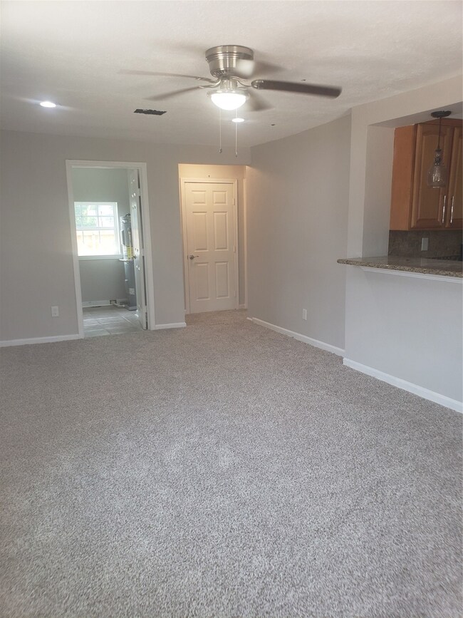 7614 Peachtree St unit A, Houston, TX 77016 - photo 3