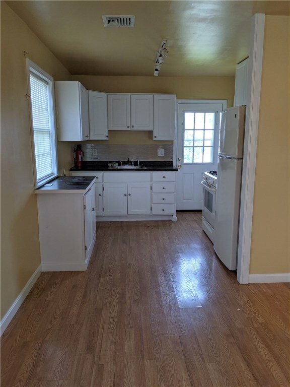 10 Bristol Rd unit A, Middletown, RI 02842 - photo 7