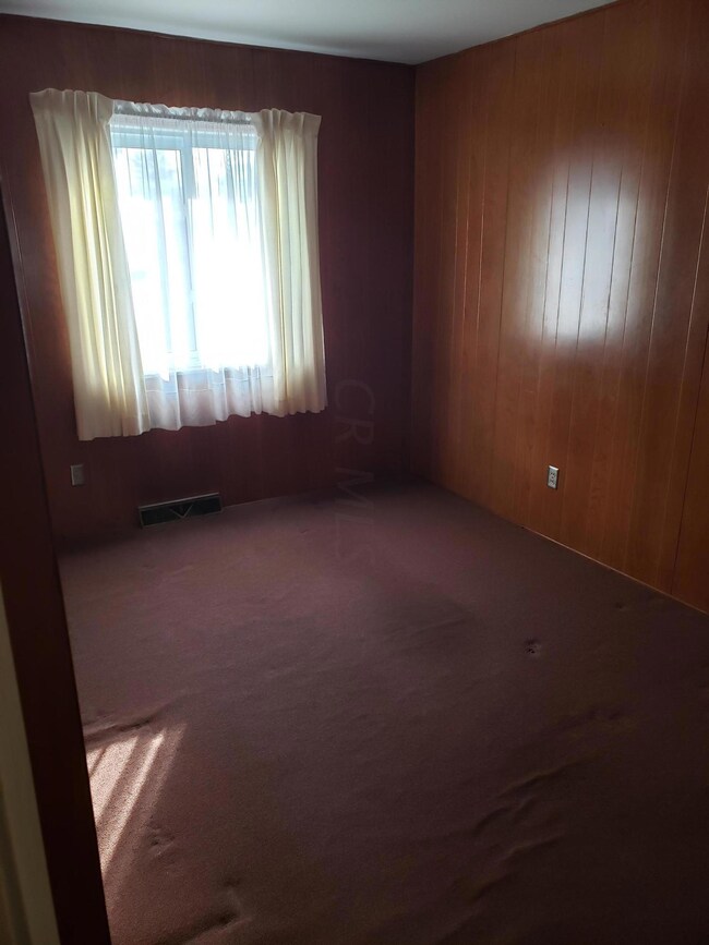 197 S Napoleon Ave, Columbus, OH 43213 - photo 5