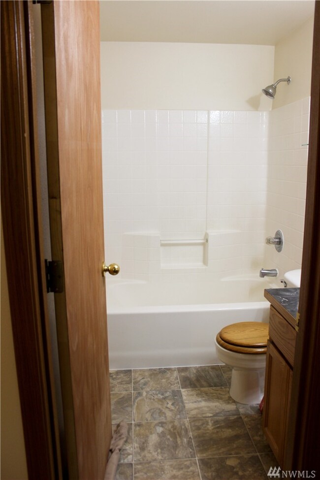 18124 Sundown Ct SE, Yelm, WA 98597 - photo 7