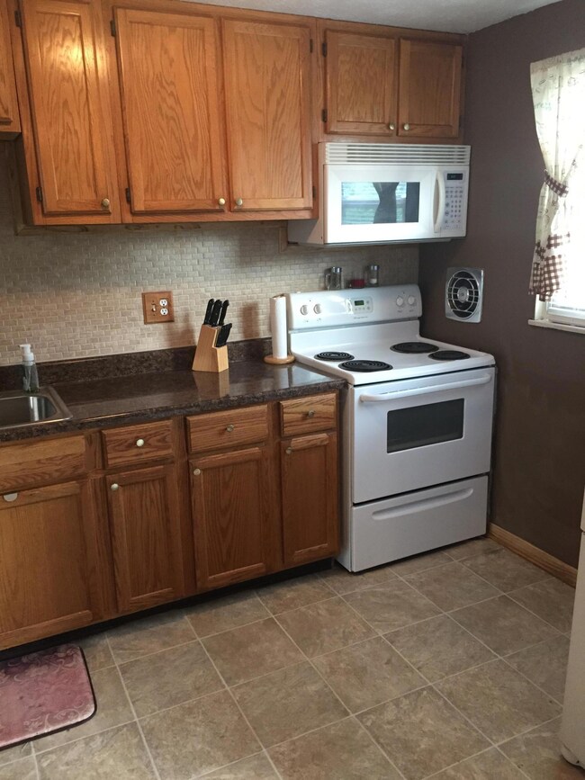 5069 Ewald Dr, Columbus, OH 43232 - photo 6